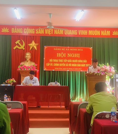 Đồng chí Hoàng Văn Minh, Bí thư Đảng ủy, Chủ tịch UBND xã phát biểu khai mạc 